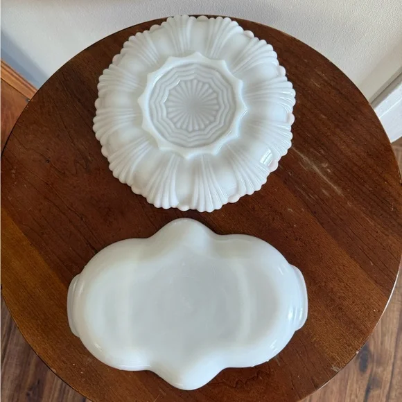 Lot of 2 Anchor Hocking Fire King Milk Glass Deviled Egg Gold Trim + Relish Tray - Picture 5 of 9